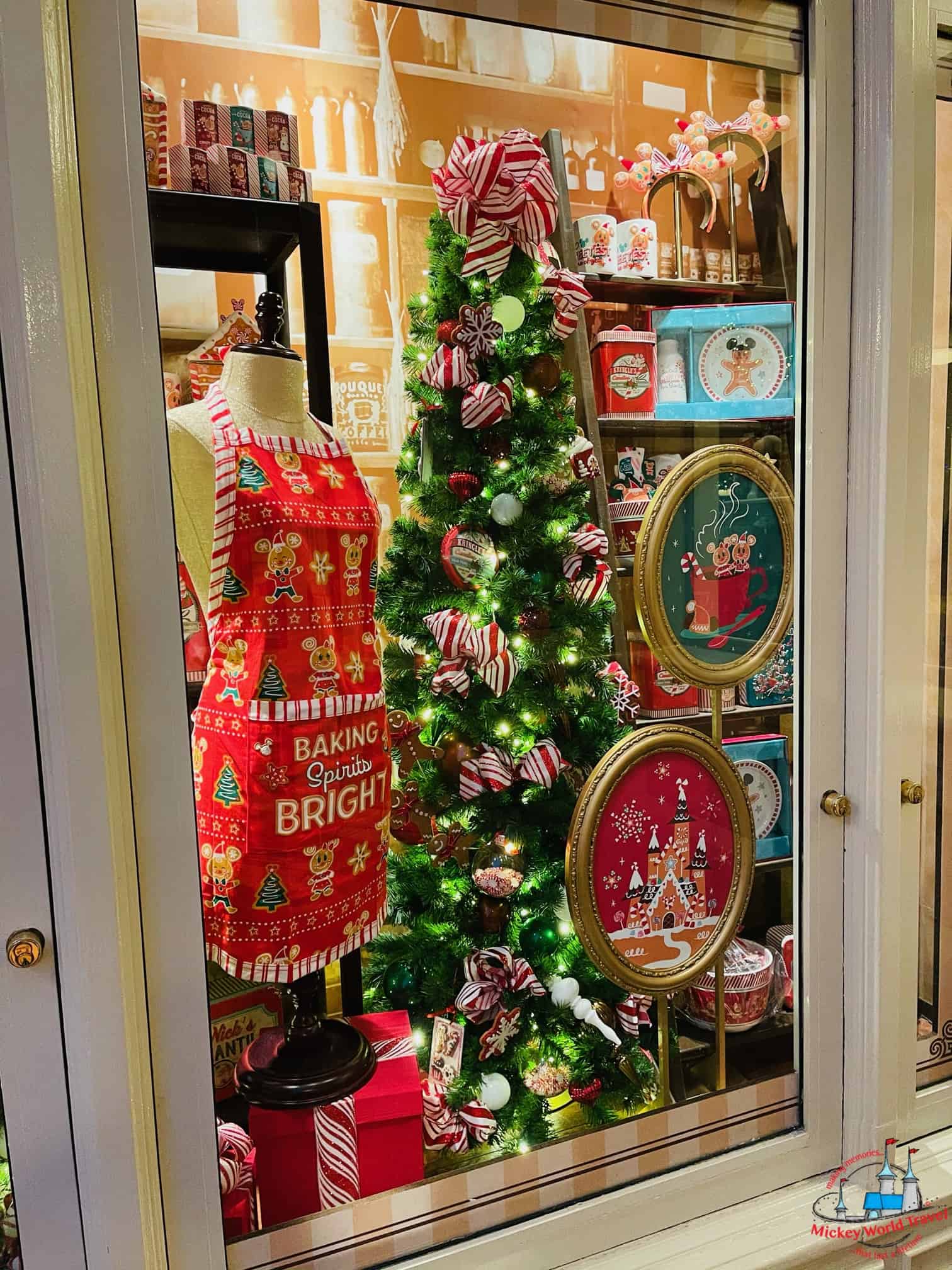 Disney Emporium Christmas 2020 6