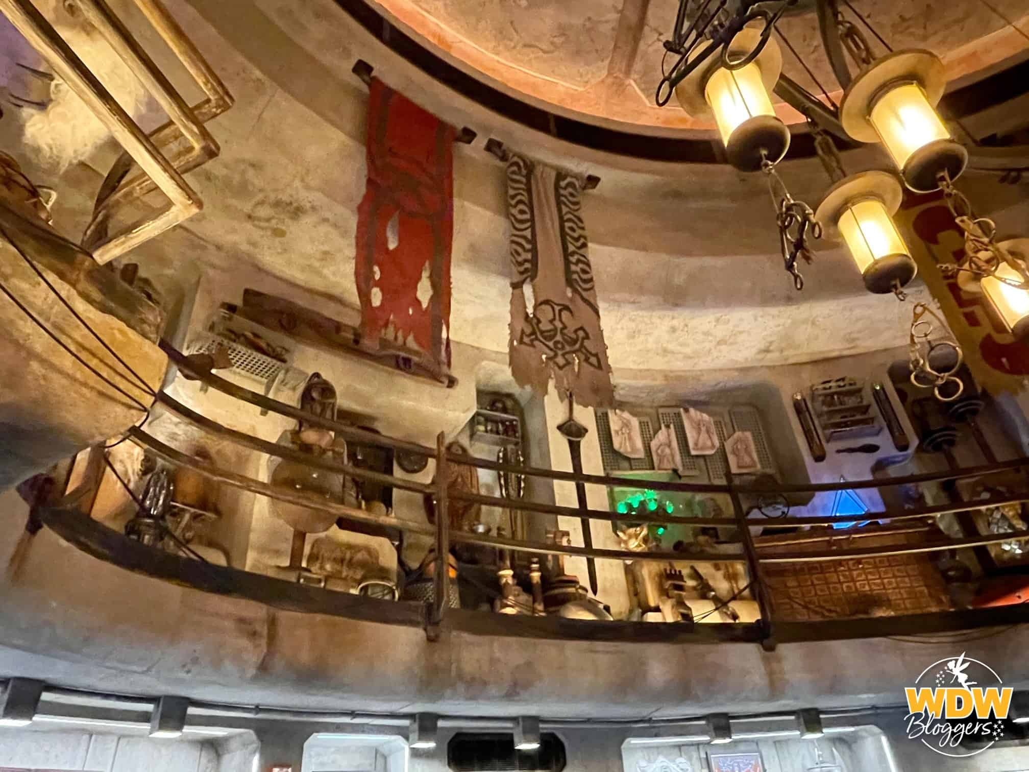 Star Wars Galaxy's Edge Dok Ondar's Den of Antiquities 2