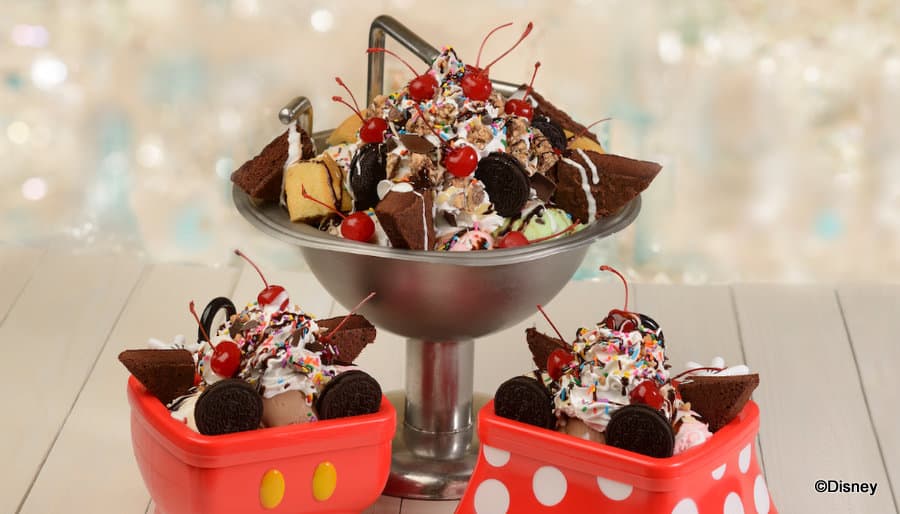 Trying $36 Sundae at Beaches & Cream Ice Cream Shop in Disney World