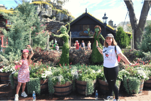 Happy-Girls-in-Epcot